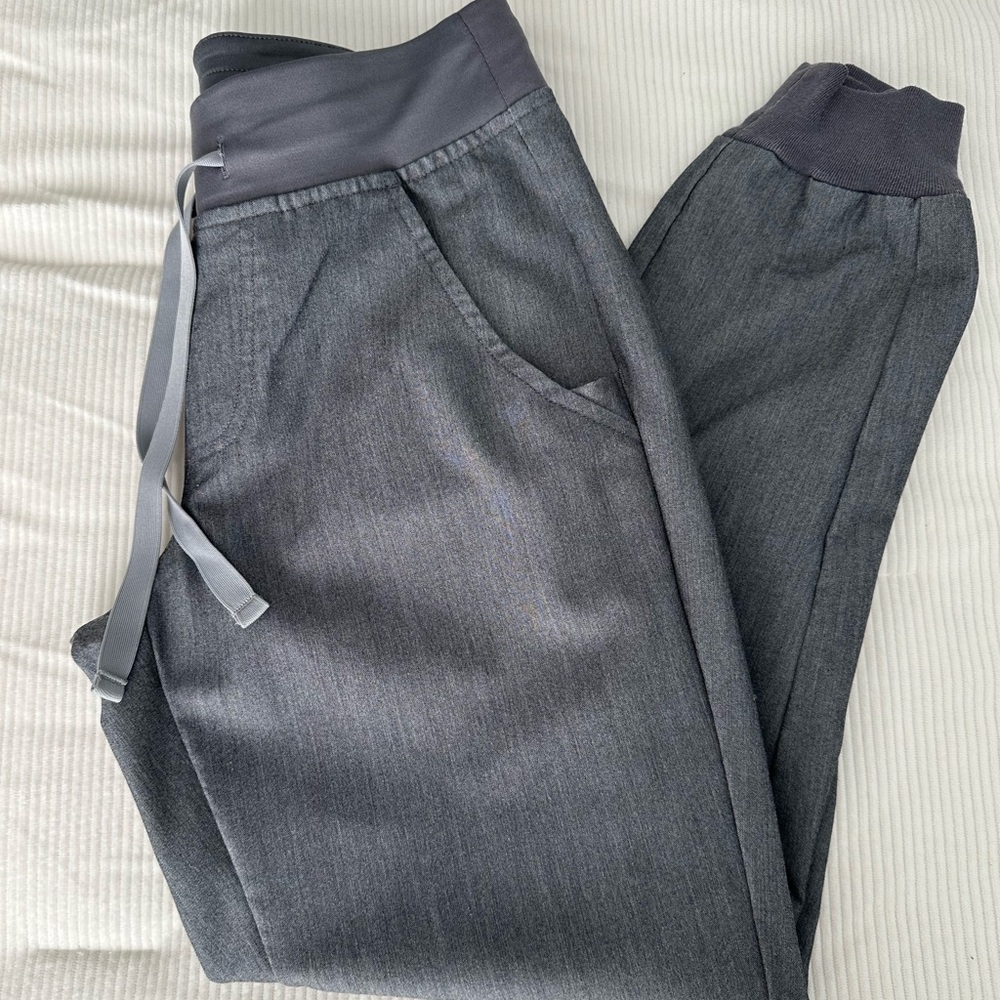 FIGS Zamora Joggers